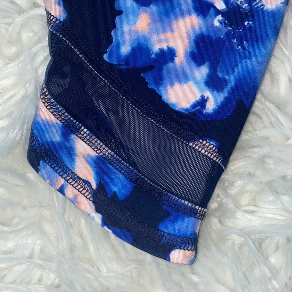 ‼️ Beautiful Pattern Stylish Leggings - Picture 2 of 7